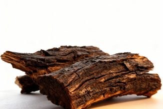 freepik__highend-commercial-macro-of-muira-puama-extract-st__.jpeg